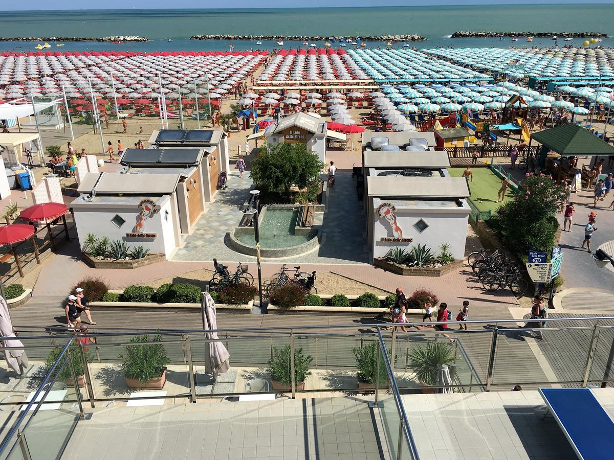 Hotel Excelsior Cattolica Luaran gambar