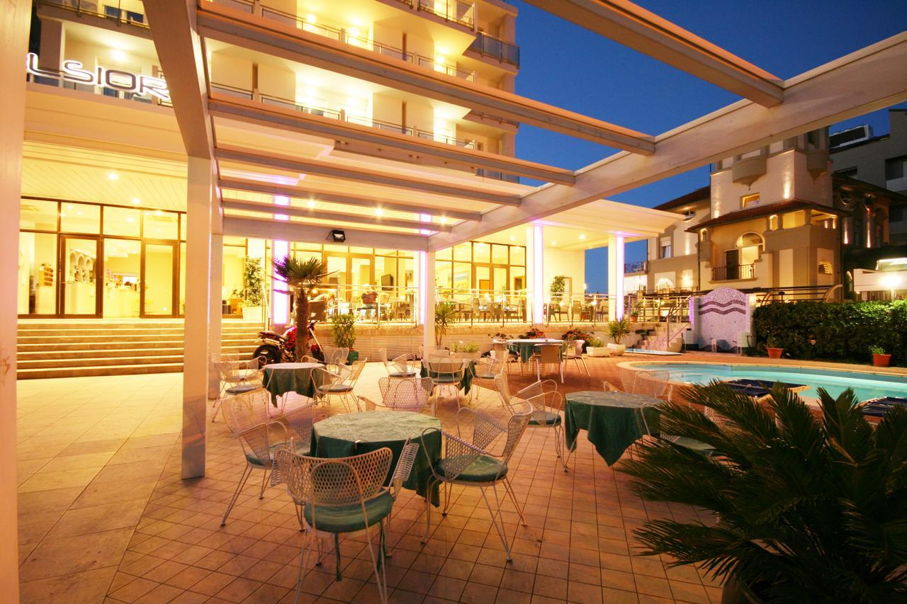 Hotel Excelsior Cattolica Luaran gambar